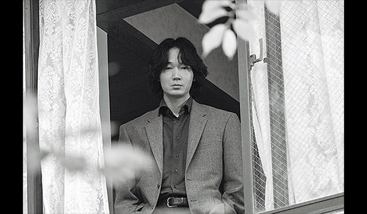 星と月は天の穴